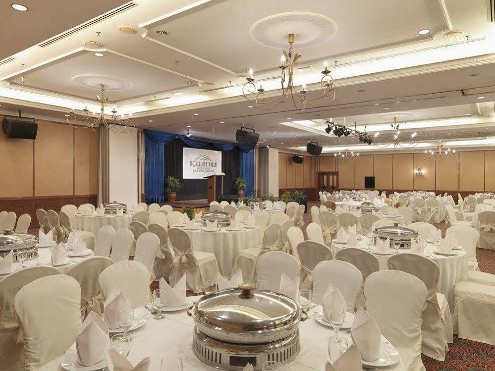 Holiday Villa City Center ألور سيتار المطعم الصورة